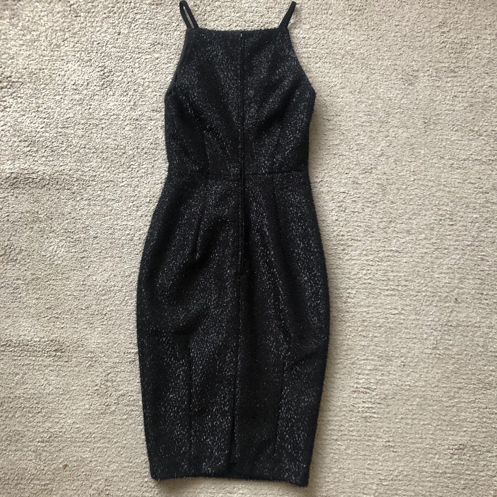 H&M- Dress.NWOT. - Picture 2 of 3